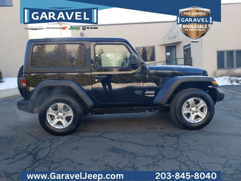 Used 2019 Jeep Wrangler Sport image 37