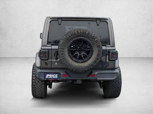 Used 2018 Jeep Wrangler Unlimited Sahara image 6