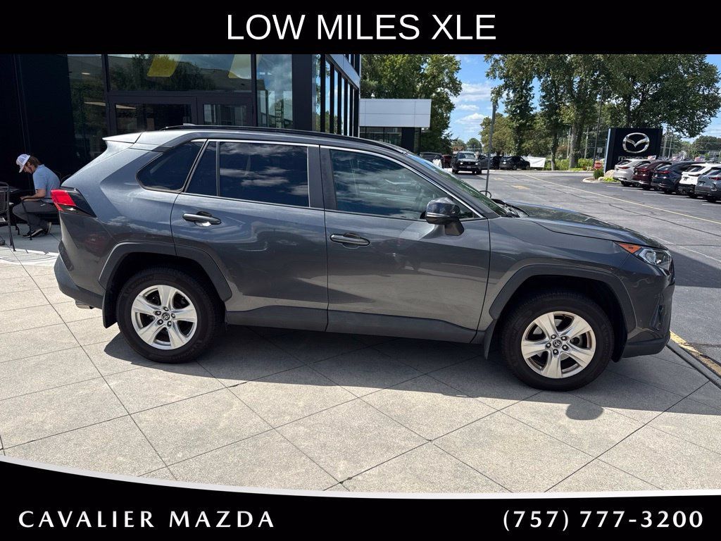 Used 2020 Toyota RAV4 XLE w/ All Weather Liner Package AWD/4WD image 5
