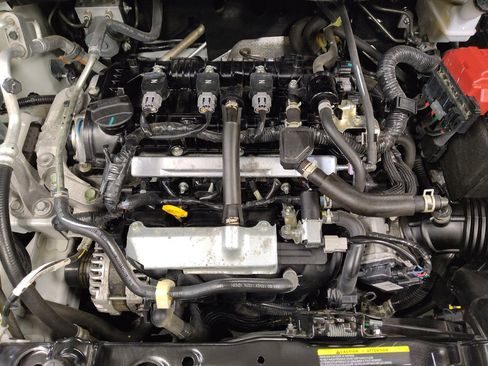 Used 2025 Nissan Versa SV FWD image 30