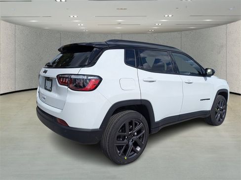 New 2026 Jeep Compass Limited image 4