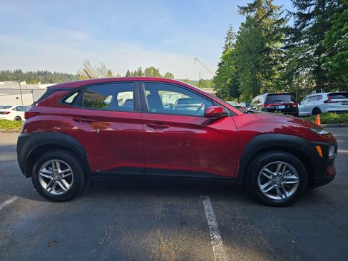 Used 2021 Hyundai Kona SE AWD/4WD image 9