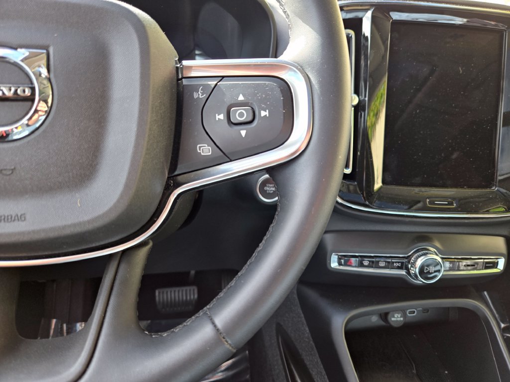 Used 2024 Volvo XC40 B5 Plus w/ Protection Package Premier AWD/4WD image 15