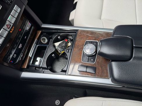 Used 2014 Mercedes-Benz E 350 4MATIC Sedan w/ Premium 1 Package image 21