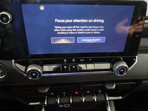 New 2026 Chevrolet Colorado W/T image 17