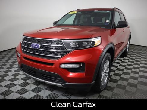 Used 2024 Ford Explorer XLT w/ Equipment Group 202A AWD/4WD image 10
