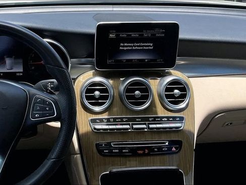 Used 2019 Mercedes-Benz GLC 300 image 6