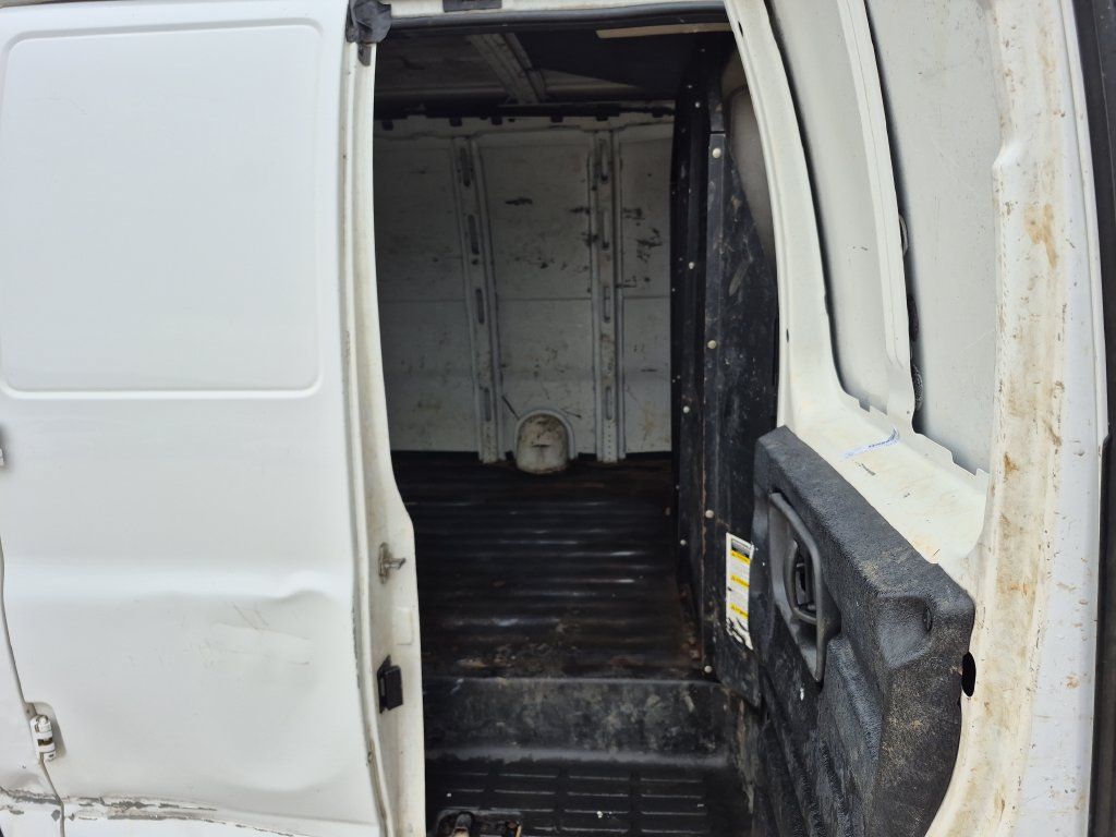 Used 2013 Chevrolet Express 2500 RWD image 20