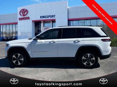 Used 2022 Jeep Grand Cherokee Limited 4xe image 2