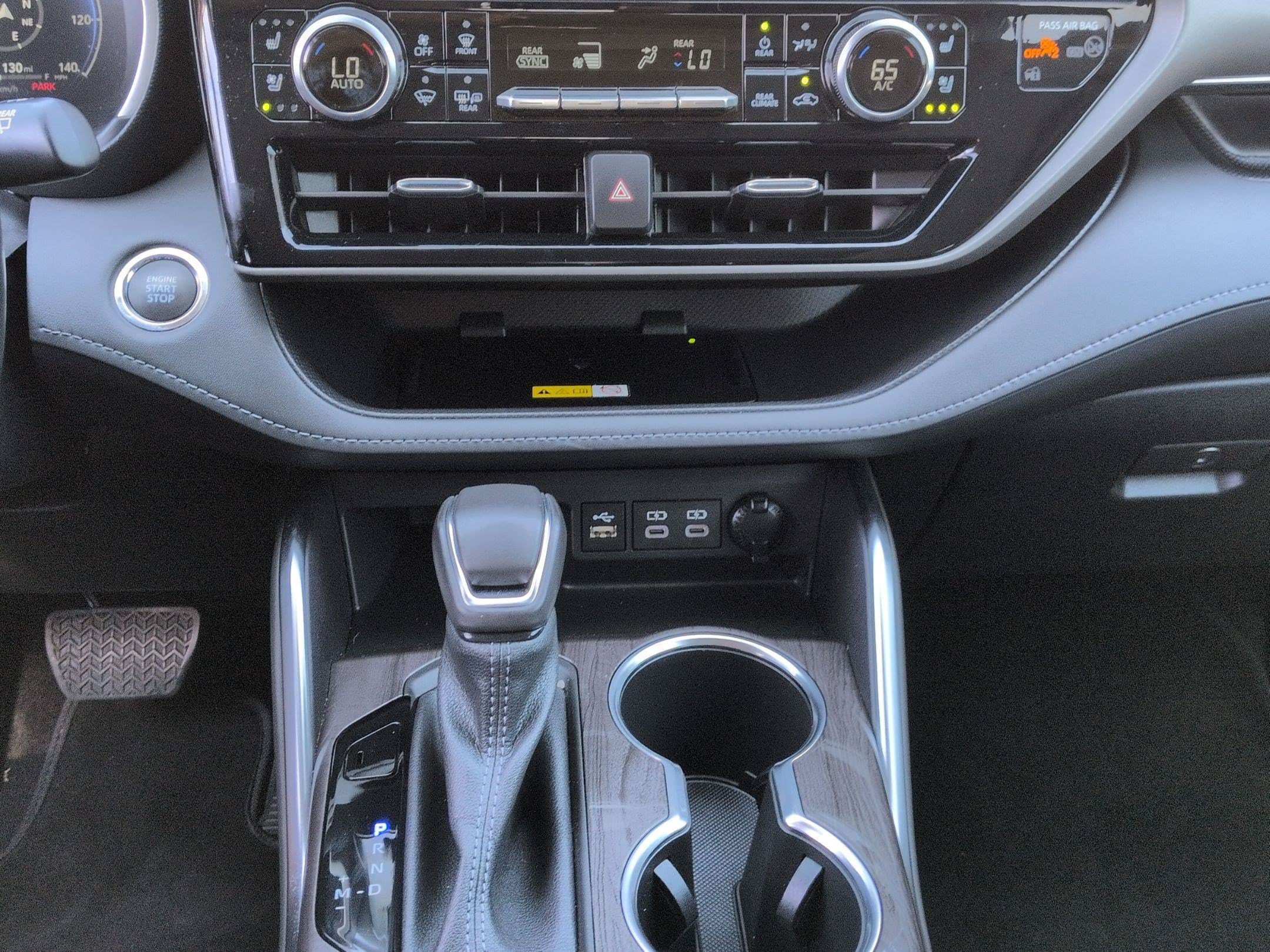 Used 2023 Toyota Highlander Limited FWD image 25