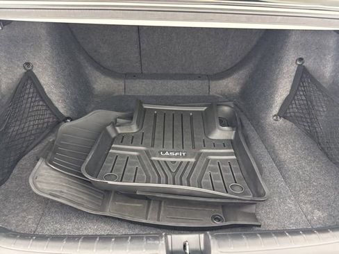 Used 2018 Honda Accord Touring image 23