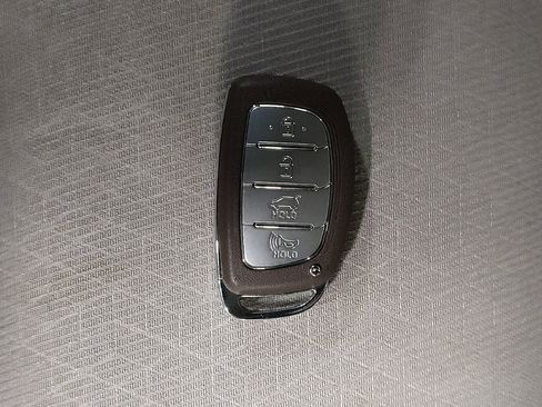 Used 2017 Hyundai Tucson Sport w/ Cargo Package image 32