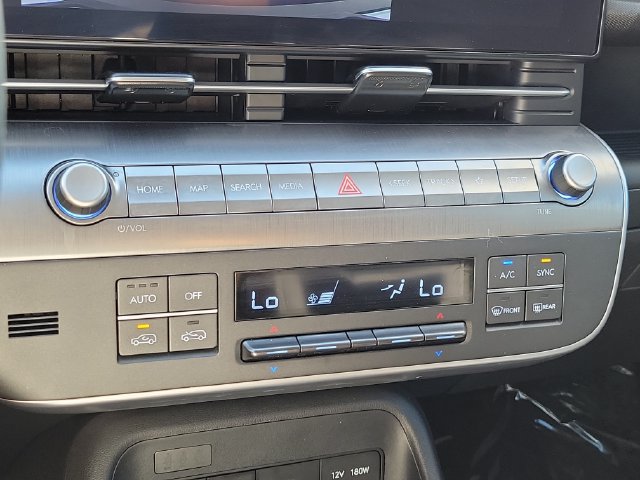 Used 2024 Hyundai Kona SEL FWD image 13