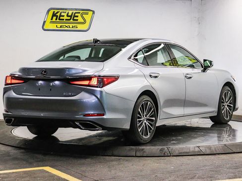 Certified 2025 Lexus ES 350 w/ Premium Package FWD image 4