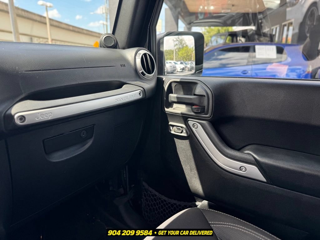 Used 2013 Jeep Wrangler Sahara w/ Connectivity Group AWD/4WD image 19