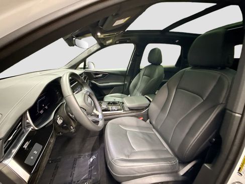 Used 2025 Audi Q7 3.0T Premium Plus AWD/4WD image 22