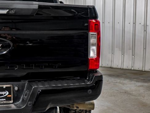 Used 2019 Ford F250 XLT w/ XLT Premium Package image 51