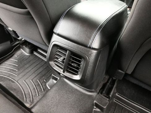 Used 2019 Jeep Cherokee Latitude w/ Popular Appearance Group FWD image 26