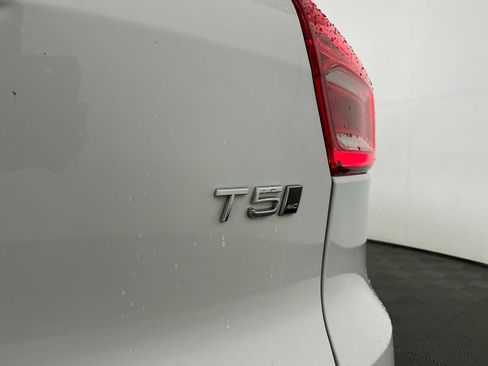 Used 2022 Volvo XC40 T5 Momentum w/ Premium Package AWD/4WD image 32