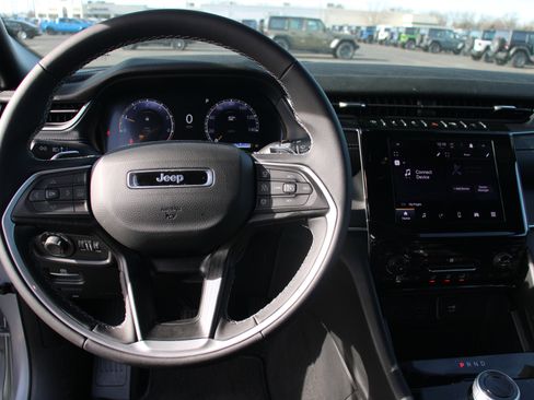 New 2025 Jeep Grand Cherokee Laredo X image 8