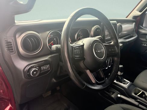Used 2021 Jeep Wrangler Unlimited Sport AWD/4WD image 15