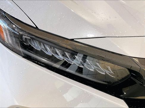 Used 2022 Honda Accord Sport image 32