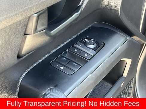 Used 2025 Toyota Tacoma SR AWD/4WD image 23