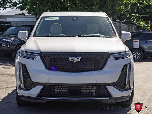 Used 2022 Cadillac XT6 Sport w/ Technology Package AWD/4WD image 14