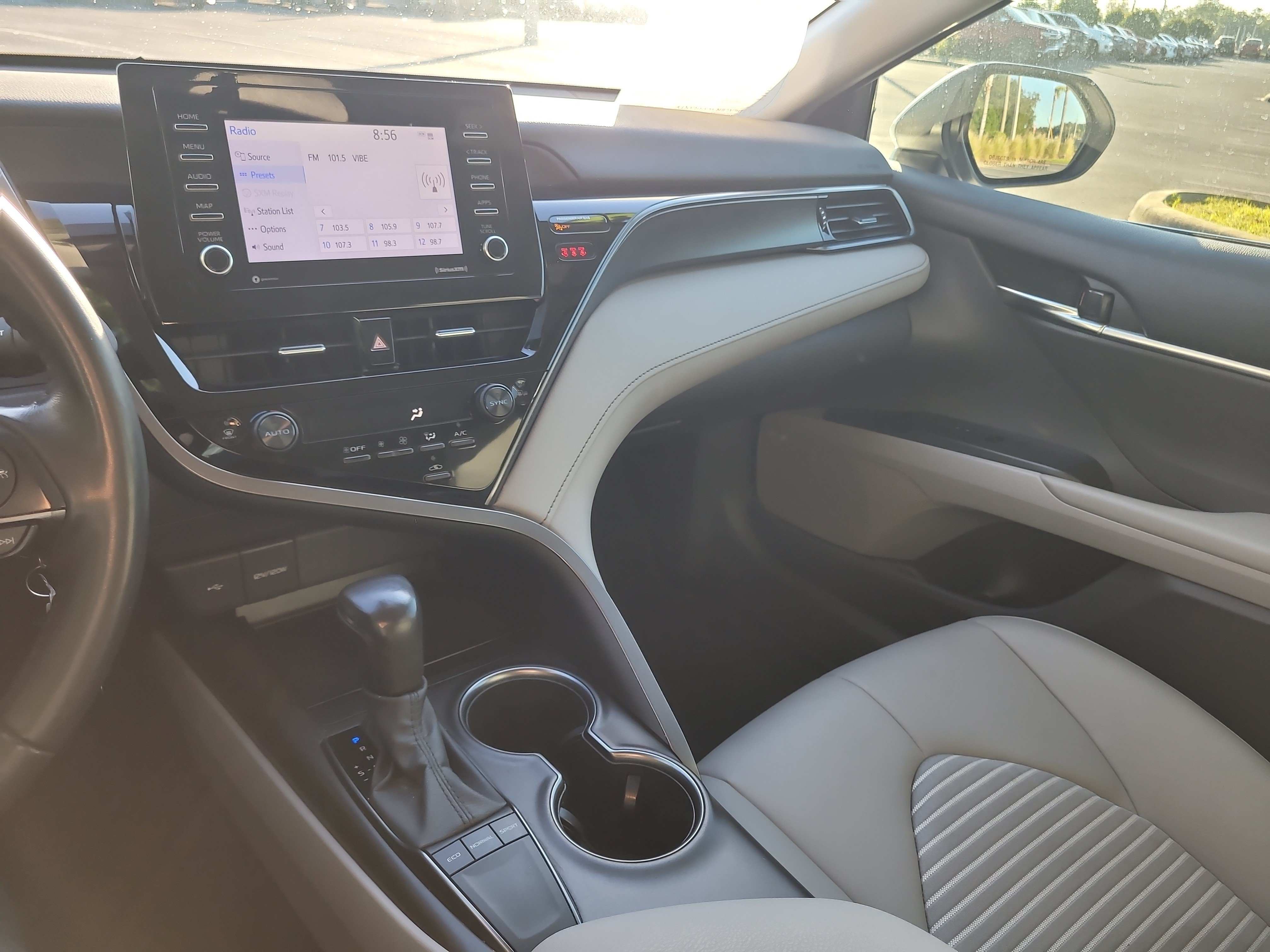 Used 2023 Toyota Camry SE FWD image 18