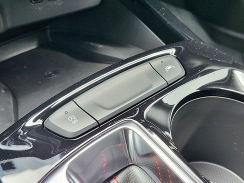 New 2026 Chevrolet Trax RS w/ Sunroof Package image 24