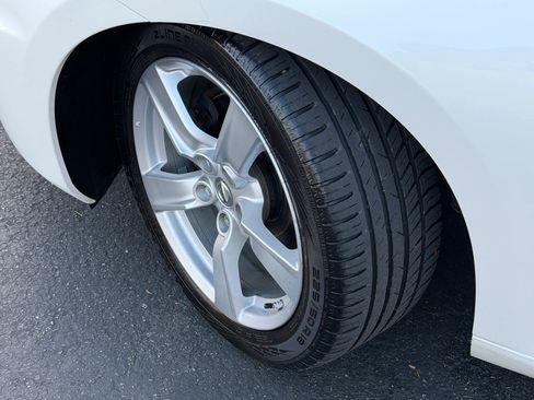 Used 2016 Nissan 370Z Coupe RWD image 6
