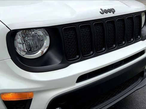 Used 2023 Jeep Renegade Altitude image 29