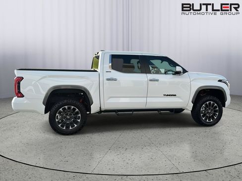 Used 2025 Toyota Tundra Limited AWD/4WD image 7