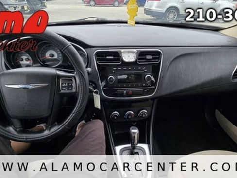 Used 2012 Chrysler 200 LX FWD image 33