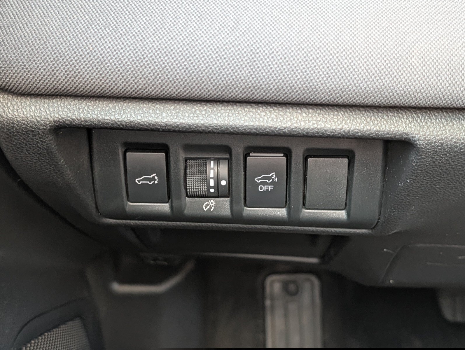 Used 2023 Subaru Outback Premium AWD/4WD image 29