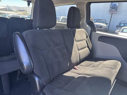 Used 2017 Dodge Grand Caravan w/ SE Plus Package FWD image 10