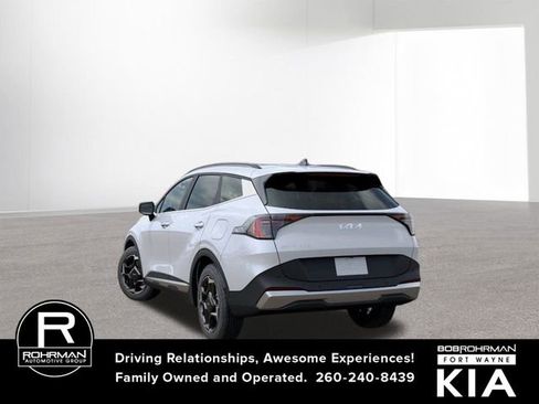 New 2026 Kia Sportage EX image 4