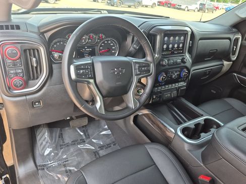 Used 2021 Chevrolet Silverado 1500 LTZ w/ LTZ Premium Package AWD/4WD image 10