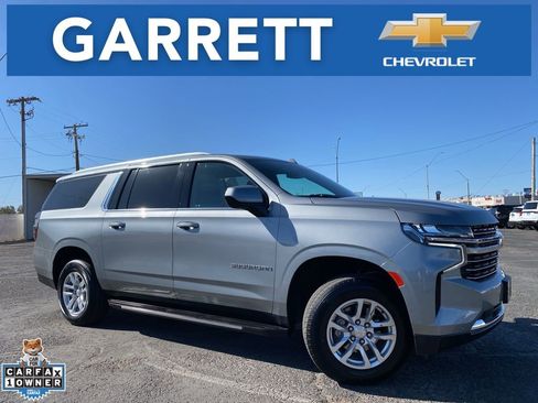 Used 2024 Chevrolet Suburban LT RWD image 1