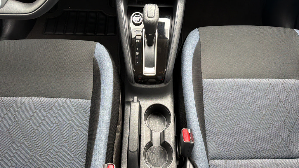 Used 2025 Nissan Versa SV w/ Trunk Package FWD image 15