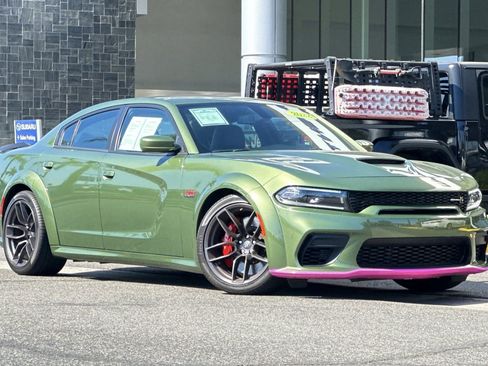 Used 2022 Dodge Charger Scat Pack image 2