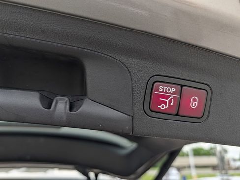 Used 2020 Mercedes-Benz GLE 450 4MATIC w/ 3rd Row Seat Package image 27