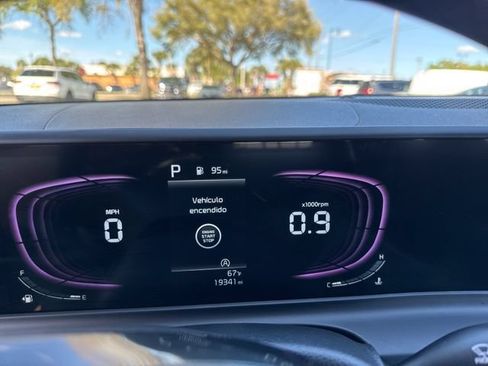 Used 2025 Kia Seltos S FWD image 21
