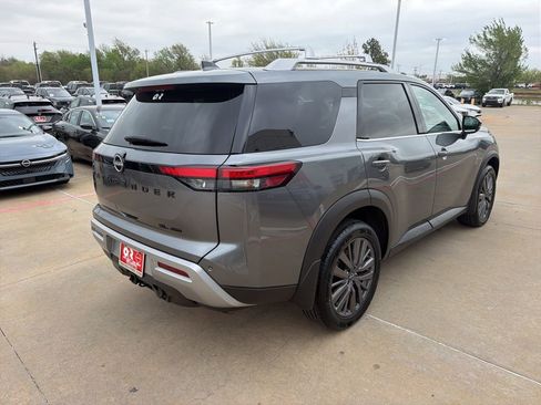 Used 2024 Nissan Pathfinder SL w/ SL Premium Package AWD/4WD image 5