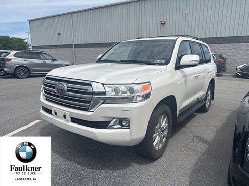 Used 2016 Toyota Land Cruiser AWD/4WD image 1