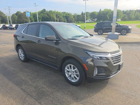 Used 2024 Chevrolet Equinox LT AWD/4WD image 1