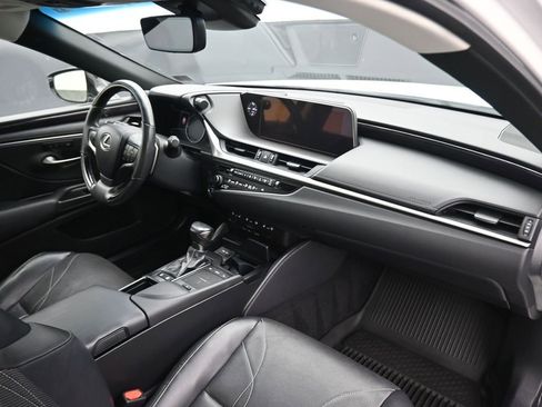 Used 2020 Lexus ES 300h w/ Accessory Package FWD image 46