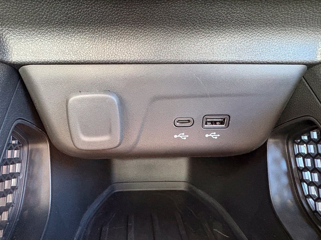 Used 2024 Chevrolet TrailBlazer LT w/ LT Cold Weather Package FWD image 21