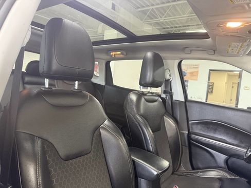 Used 2020 Jeep Compass Latitude FWD image 23