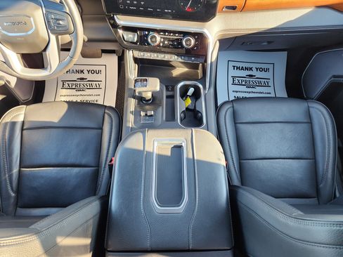Used 2022 GMC Sierra 1500 Denali AWD/4WD image 18
